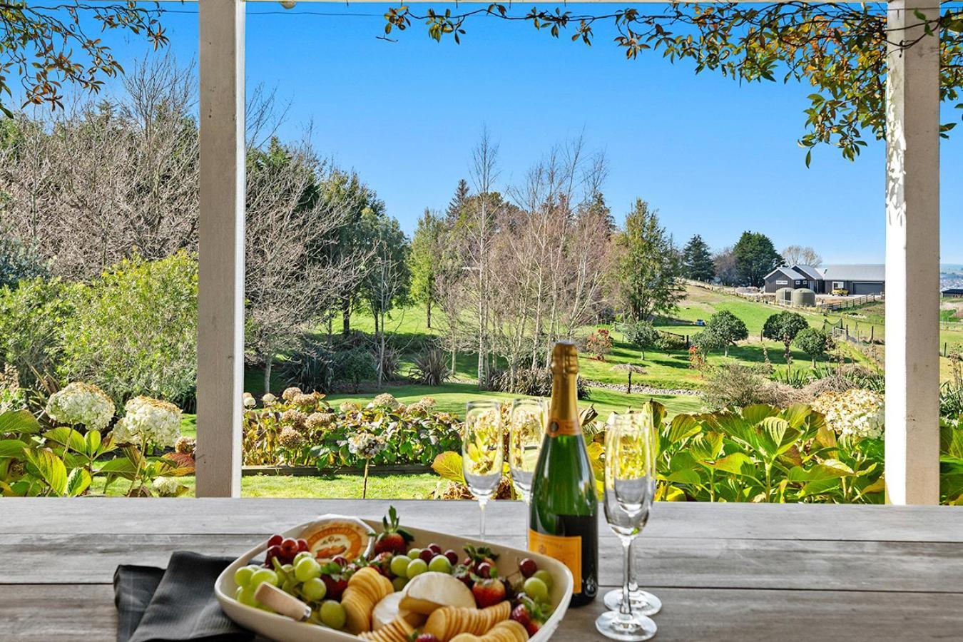 Mountviews Lodge Taupo Exteriér fotografie